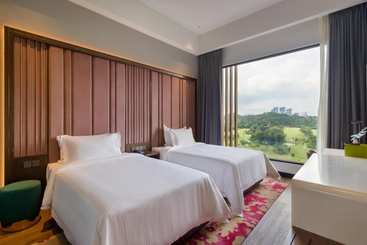 M Resort & Hotel Kuala Lumpur Kültér fotó Deluxe Twin